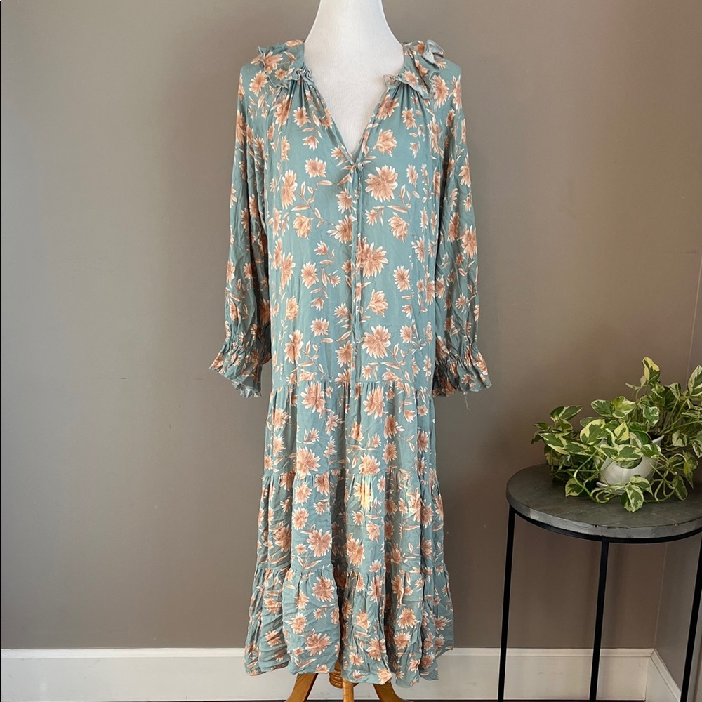 Boho Floral Tiered Long Sleeve Maxi Dress - Pale Blue Floral - Picture 2 of 9
